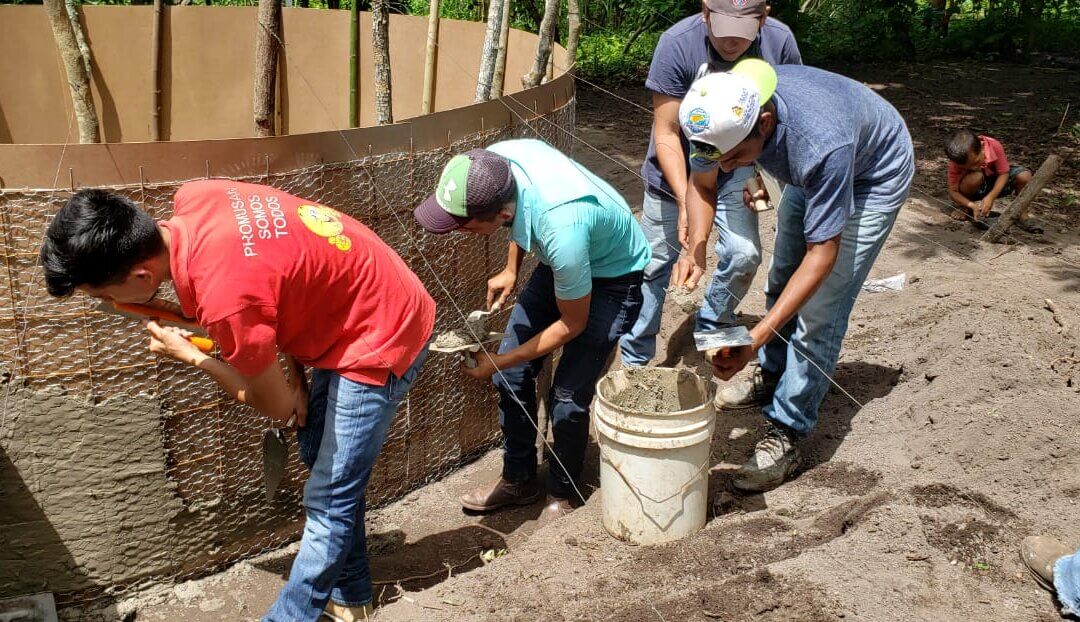 Construcción de 24 tanques de ferrocemento con capacidad de 2800 galones